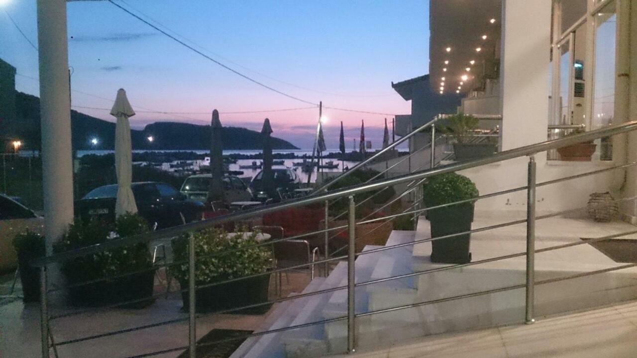 马拉松波利斯 Porto Marathos酒店 外观 照片
